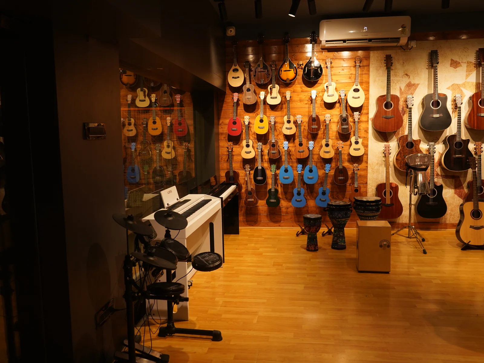 Kadence Xperience Store, Hesaraghatta Road