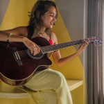 Frontier Series 40-inch Brown Grand Auditorium Cutaway Acoustic Guitar Combo Kit, Includes a Free Online Guitar Course - Image 6